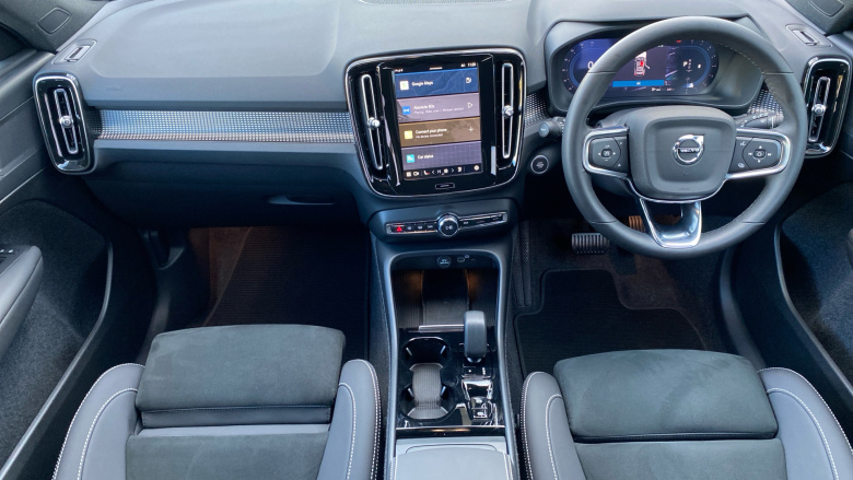 Volvo XC40 2.0 B3P Plus Dark 5dr Auto Petrol Estate